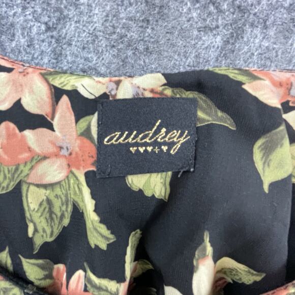 Audrey 3+1 Romper Small Dark Romantic Lace Flowy Summery Tropical Vacation - Picture 3 of 5